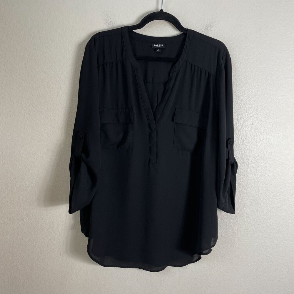 Torrid Harper Womens Plus 2X Black Chiffon Blouse Roll Tab Sleeves Shirt Top